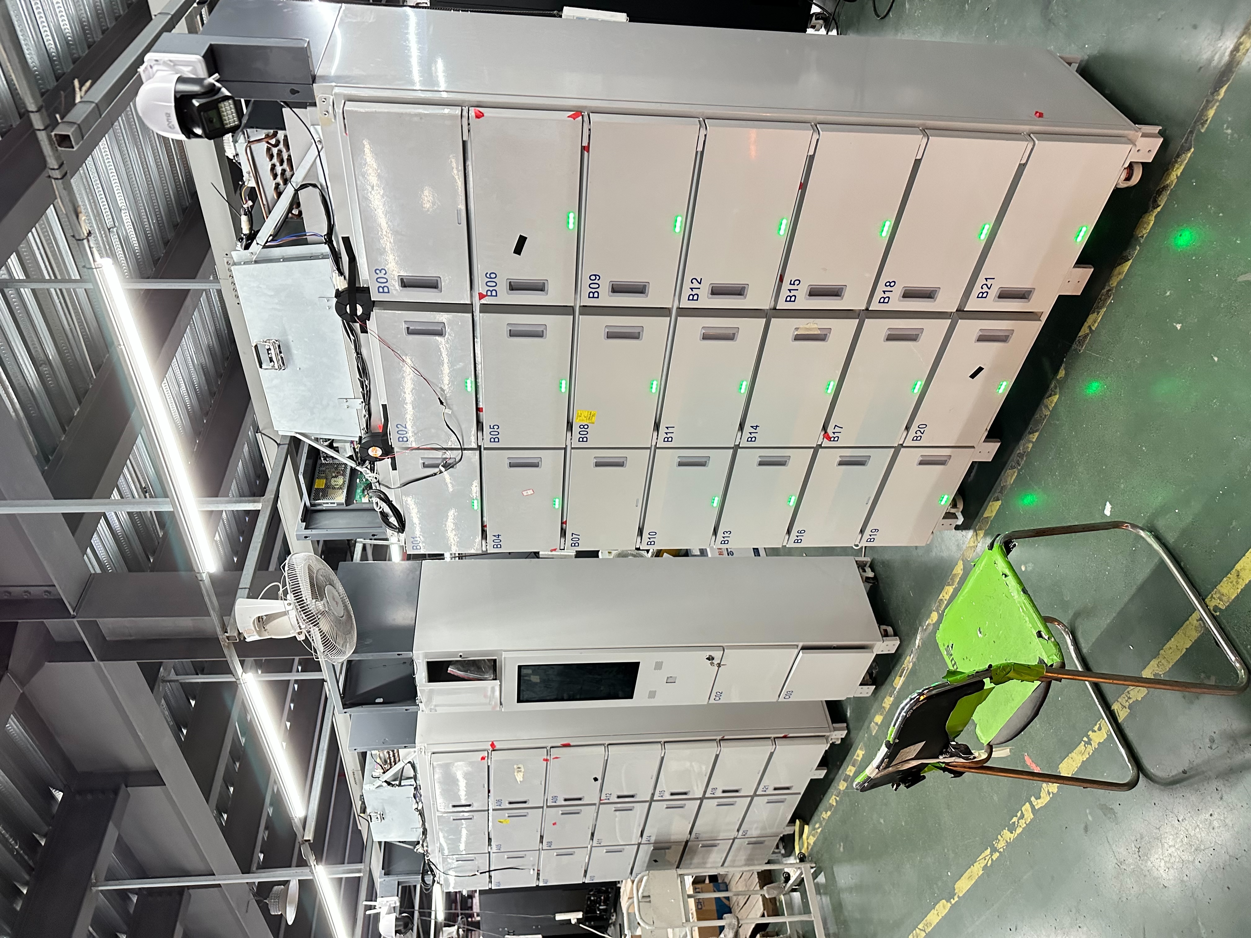 智慧販賣機組裝產線