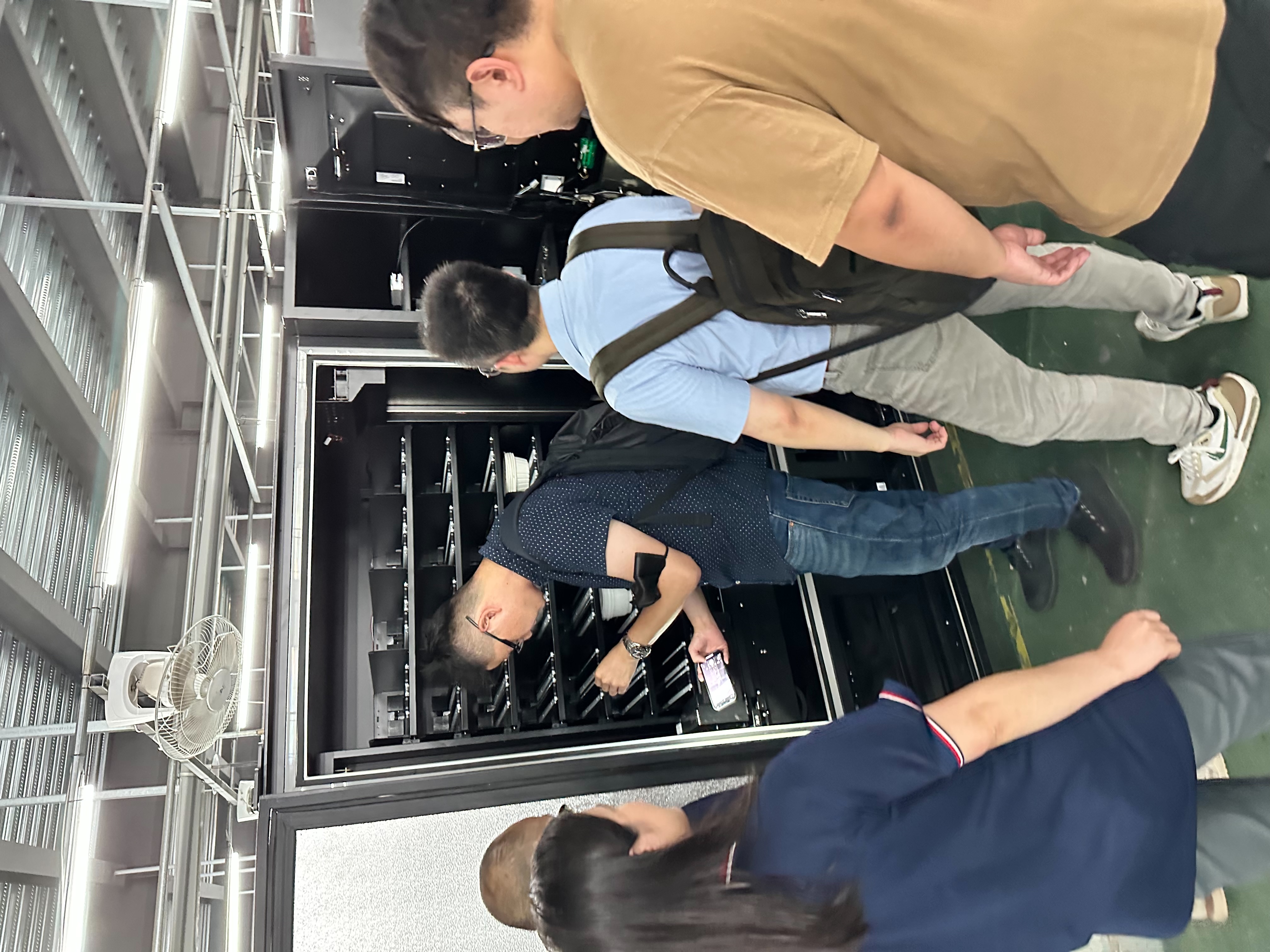 智慧販賣機供應鏈之旅:龍雲數位團隊湖南工廠實地考察